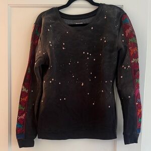 Ecote Gray and Black Textured Top